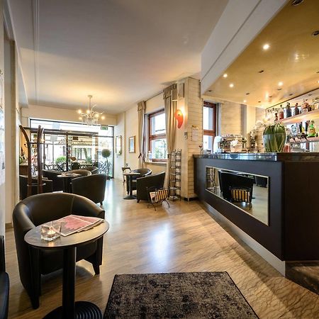 Hotel Corona Tirano Kültér fotó