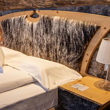 Hotel Corona Tirano Kültér fotó