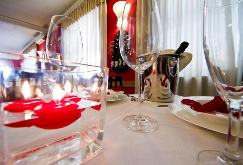 Hotel Corona Tirano Kültér fotó