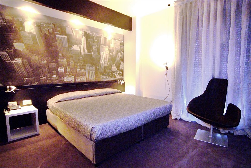 Hotel Corona Tirano Kültér fotó