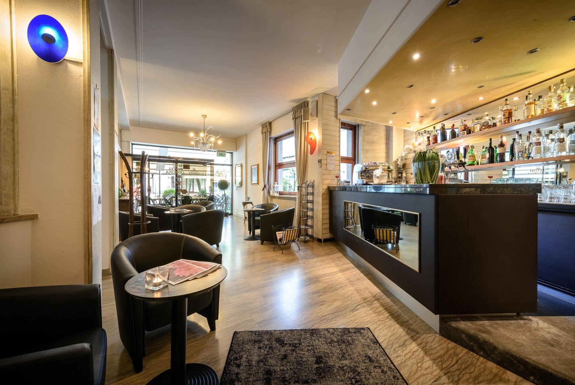 Hotel Corona Tirano Kültér fotó