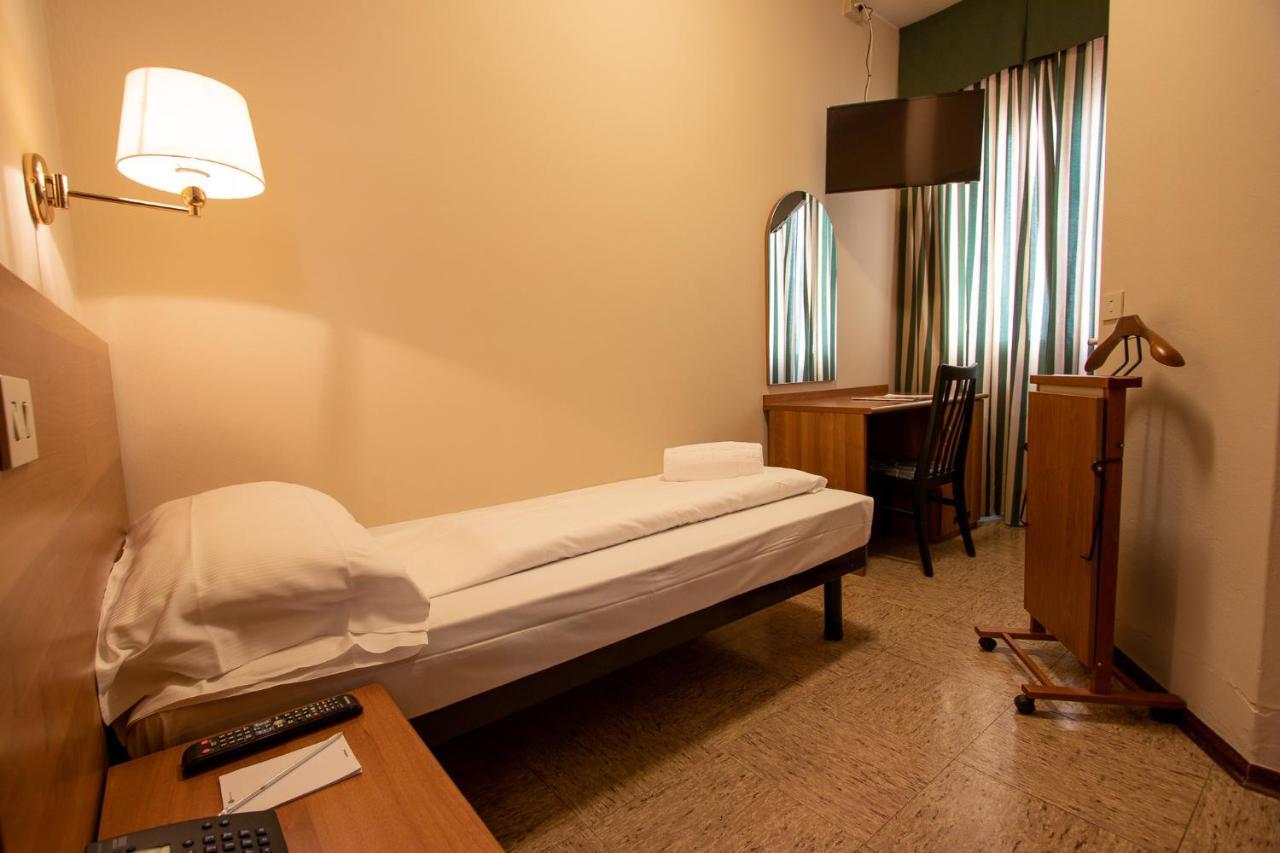 Hotel Corona Tirano Kültér fotó